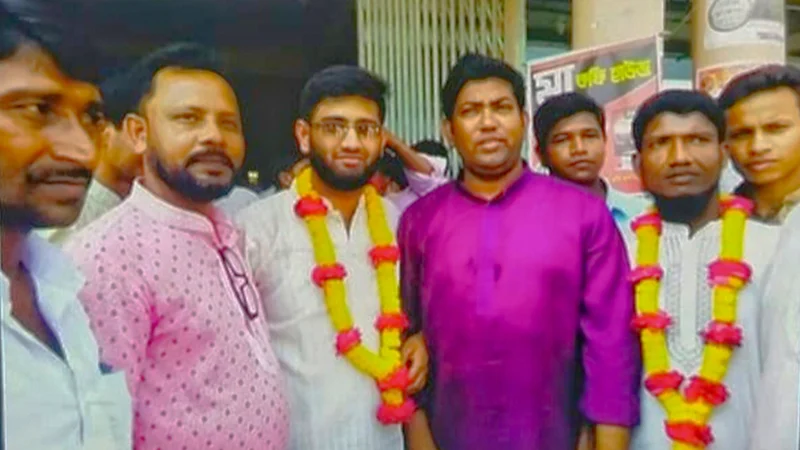 একসময় ছিলেন স্বেচ্ছাসেবক লীগের ইউনিয়ন সেক্রেটারি, এখন জিয়া মঞ্চের সভাপতি